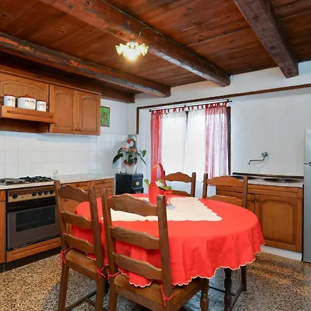 House Monteci 1378 Casa vacanze Galižana