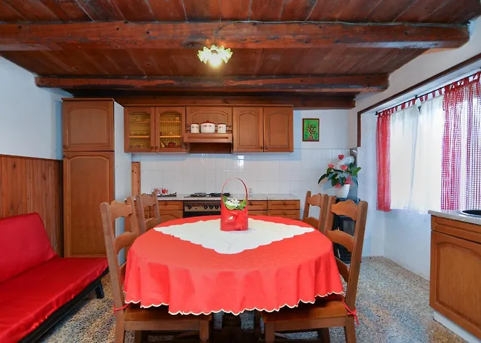 House Monteci 1378 펜션 *