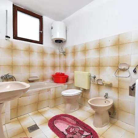 House Monteci 1378 Ferienhaus *
