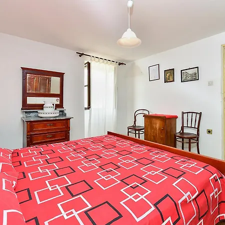 House Monteci 1378