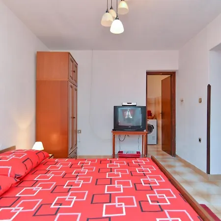 House Monteci 1378 Ferienhaus *
