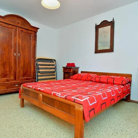 House Monteci 1378